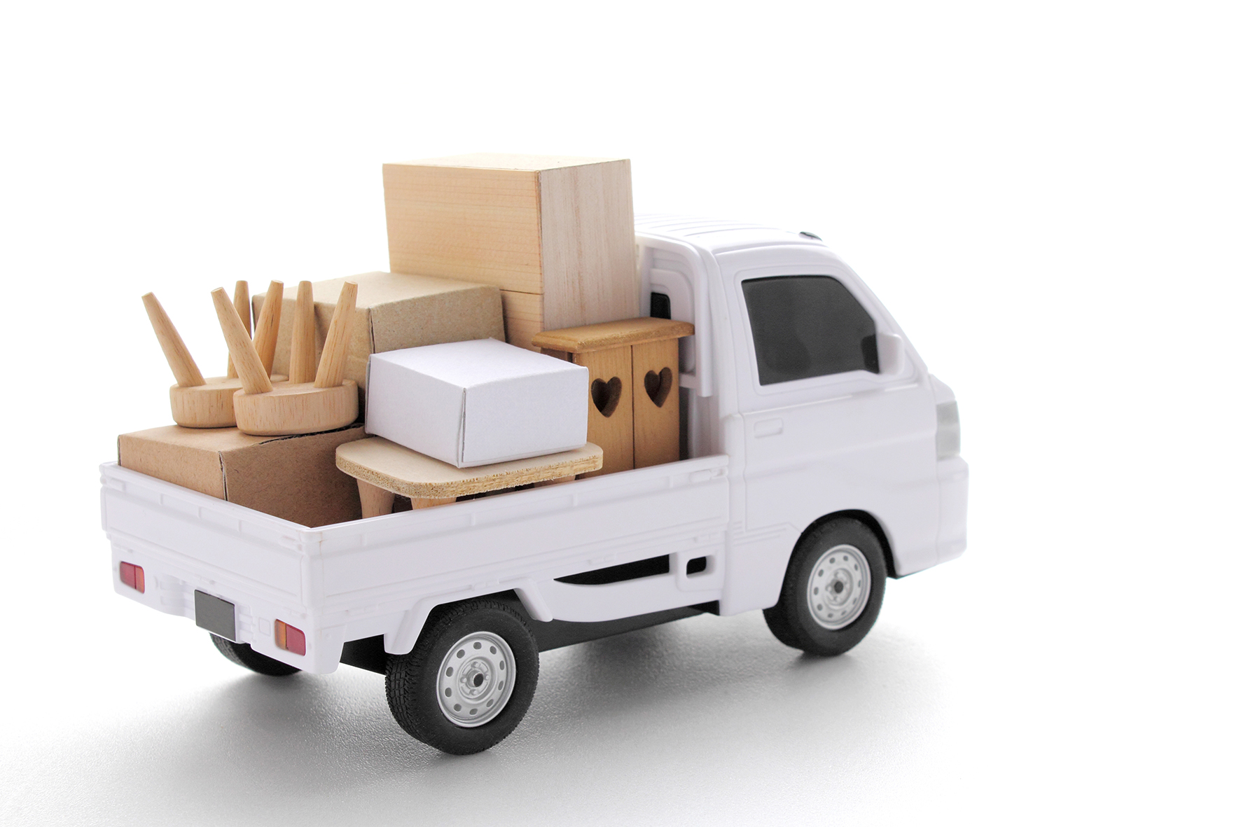 荷物を運ぶトラック